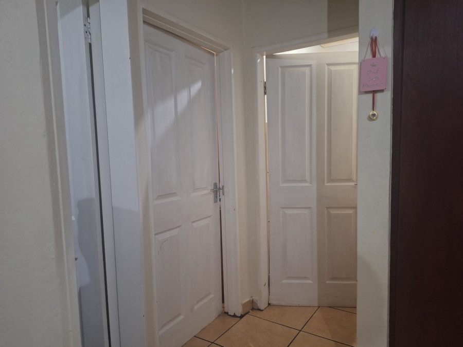 2 Bedroom Property for Sale in Dassie Rand North West